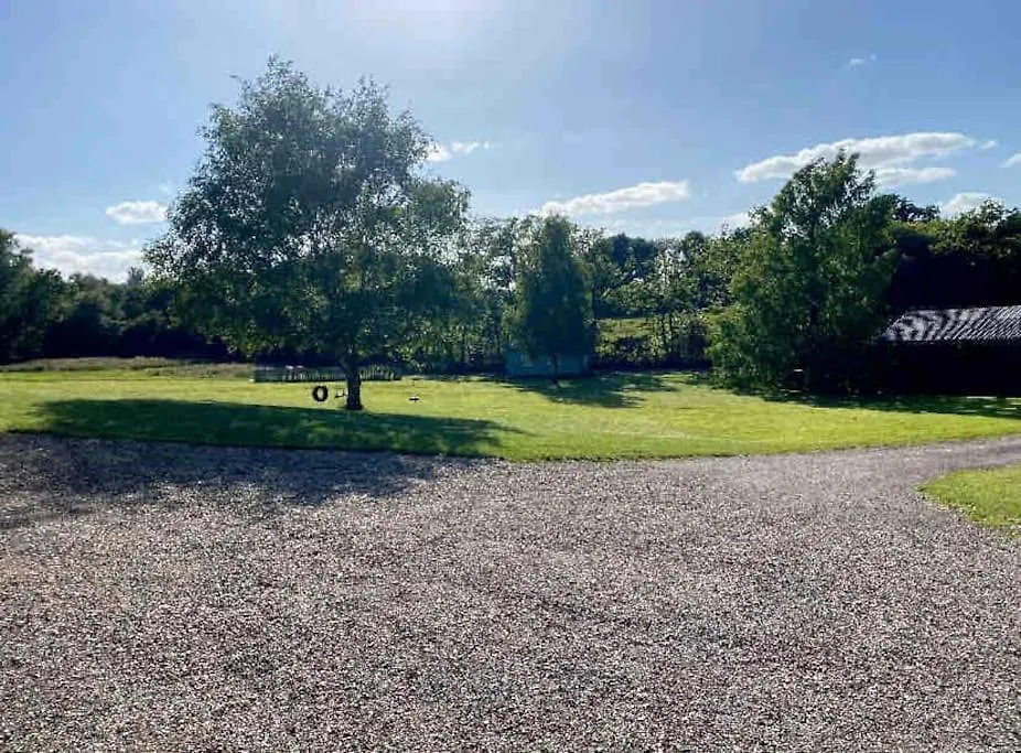 Holiday home Secluded Countryside Home, Hot Tub, Onsite Pub, Pool Table, Sleeps Upto 13, Perfect For A Family Get Together Wimborne Minster United Kingdom